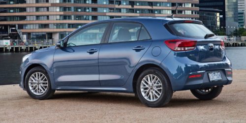 2017-Kia-Rio-Si-04