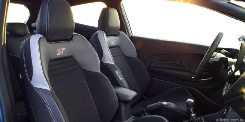 2017-Ford-Fiesta-ST_14