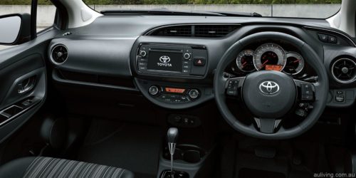 toyota-yaris-interior