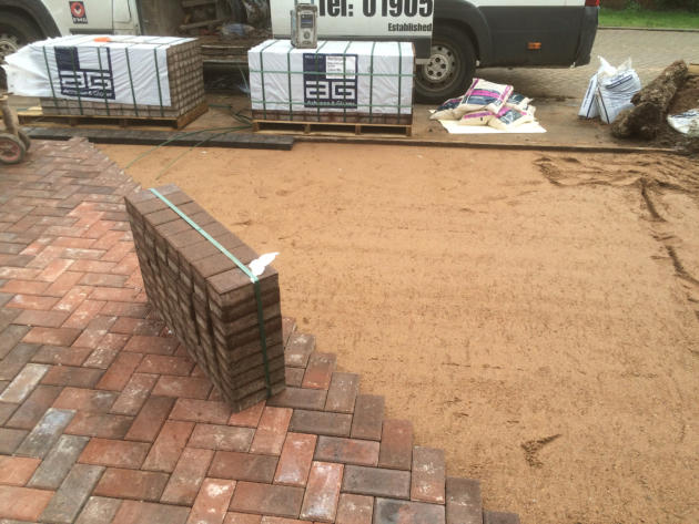 “Flexible paving”的图片搜索结果
