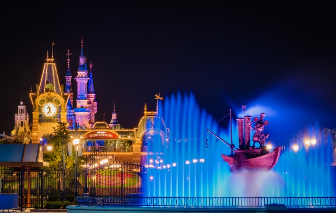 C:\Users\Sophia\AppData\Local\Microsoft\Windows\INetCache\Content.Word\steamboat-willie-fountain-compressed-night-shanghai-disneyland (1).jpg