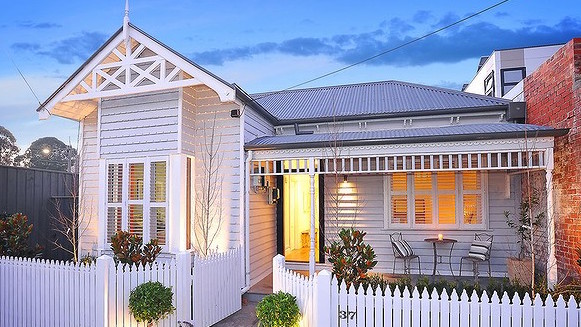 C:\Users\Sophia\AppData\Local\Microsoft\Windows\INetCache\Content.Word\house_renovation.jpg