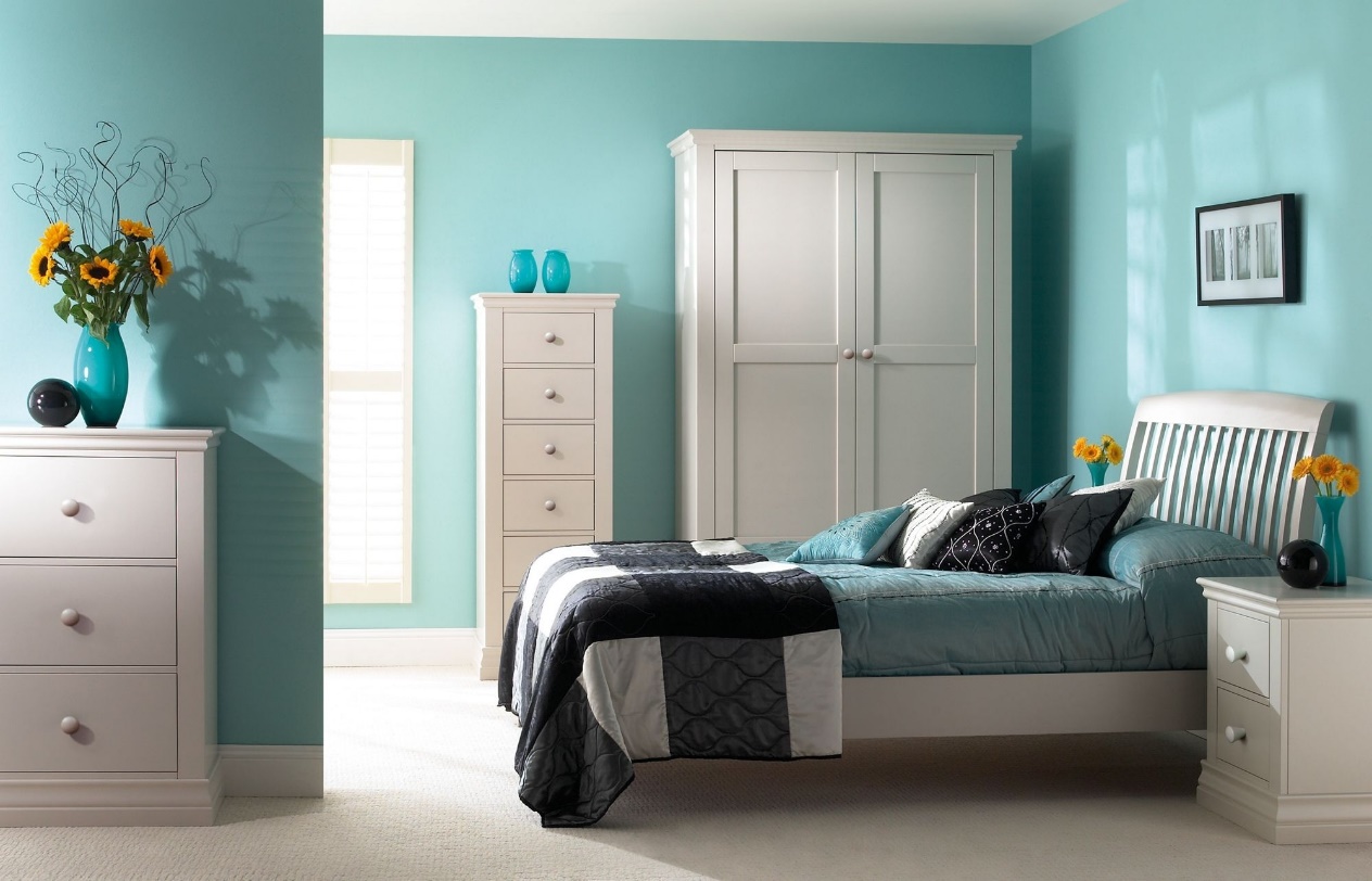 C:\Users\Sophia\AppData\Local\Microsoft\Windows\INetCache\Content.Word\Latest-Top-Wall-Color-Combinations-Blue-With-Colors-Decorating-Ideas-Turquoise-Simple-Master-Bedroom-Color-Wall-Bedroom-Colour-Combination-Designs-In-Turquoise-Bedroom.jpg