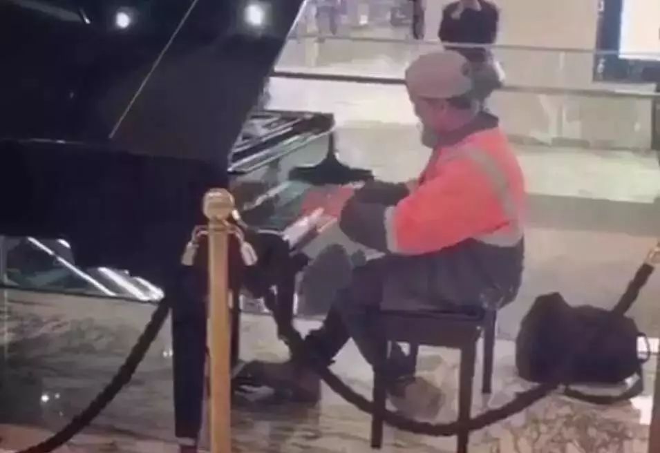https://mmbiz.qpic.cn/mmbiz_jpg/XIo5icAdibUPKPta04JZM6KbSr6EH6fiaDYm8I2jAq3iaP6VqvNDibU8gStT3ye36KX75ZQrluhJH75nmuyrR9XasBA/0?wx_fmt=jpeg