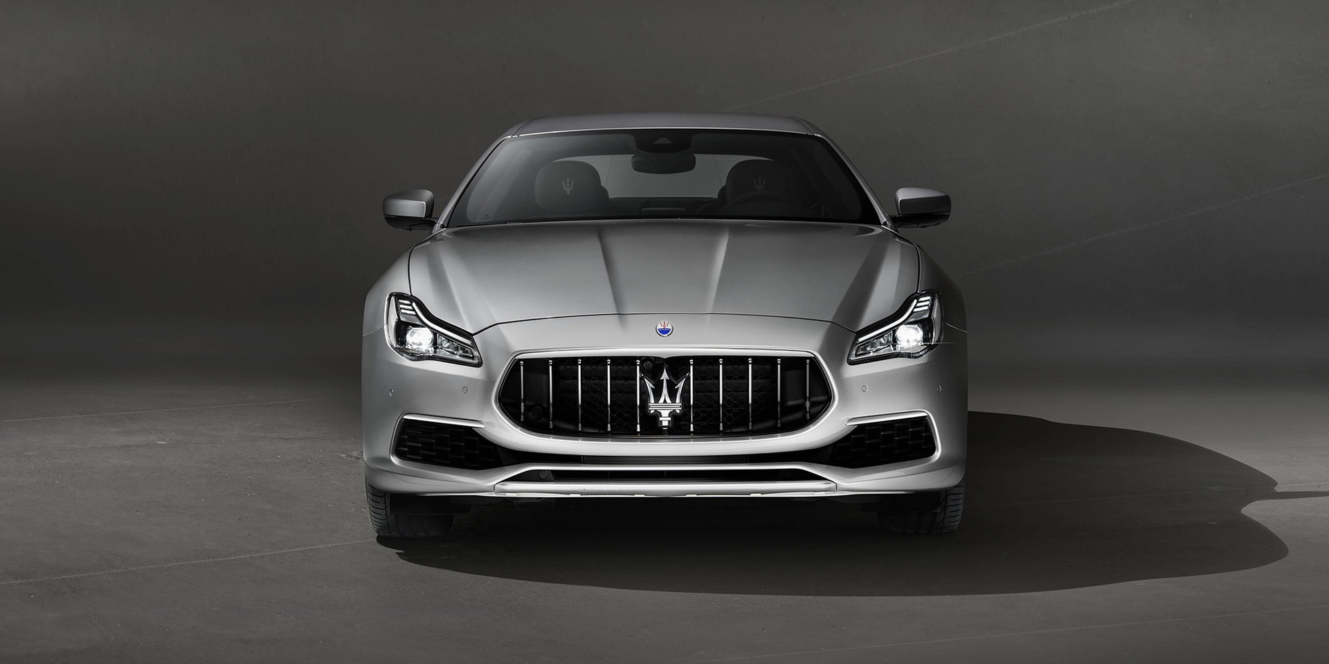 2018_Maserati_Quattroporte_S_GranLusso_MY18_0005.jpg