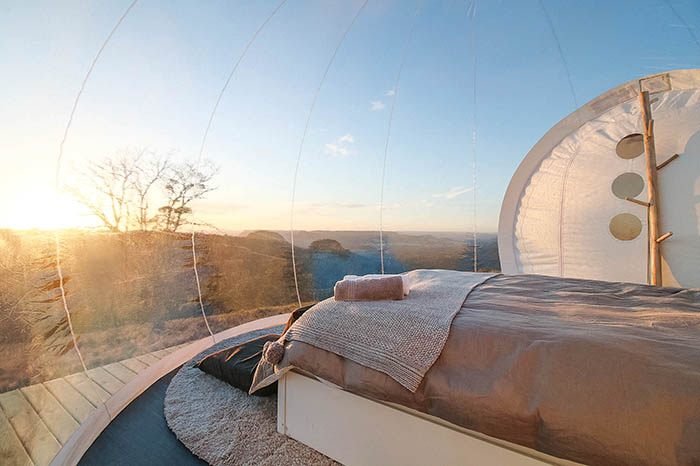 https://visionmagazine.com.au/article_photo/15/20171212052702-Inside%20the%20bubble%20(1%20of%201).jpg