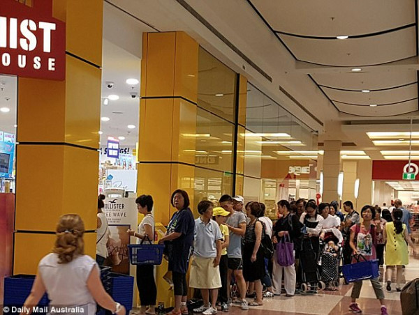 http://cdn36.chinesetoday.cn/2018/news/20180211/15183385385a8001ea81acd.jpg