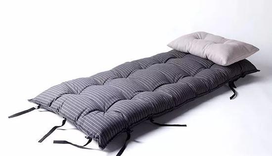 http://n.sinaimg.cn/fashion/crawl/w550h315/20180131/08Uq-fyrcsrw1843834.jpg