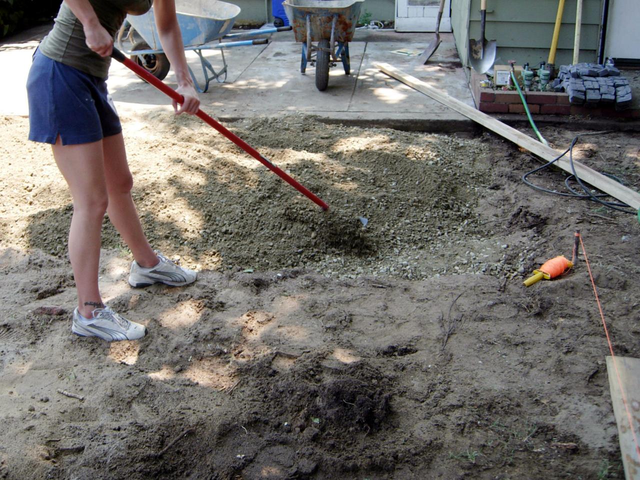 “laying concrete”的图片搜索结果