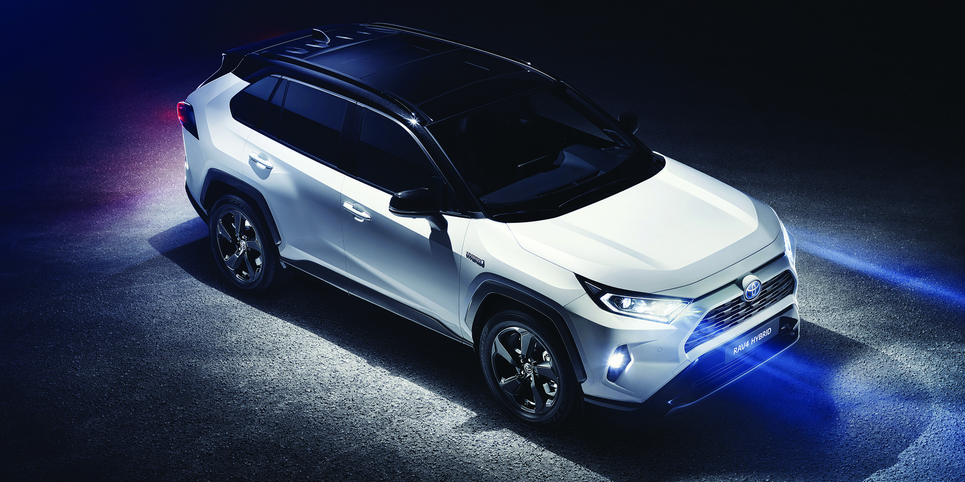 2019-toyota-rav-4-euro-front-3-4-v3-cmyk.jpg