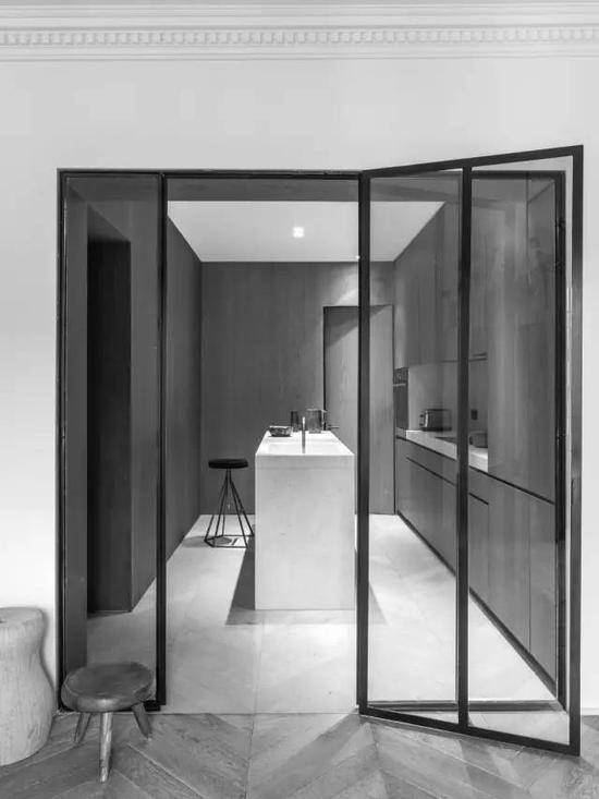 http://n.sinaimg.cn/fashion/transform/20170630/9GIv-fyhskrp8704254.jpg