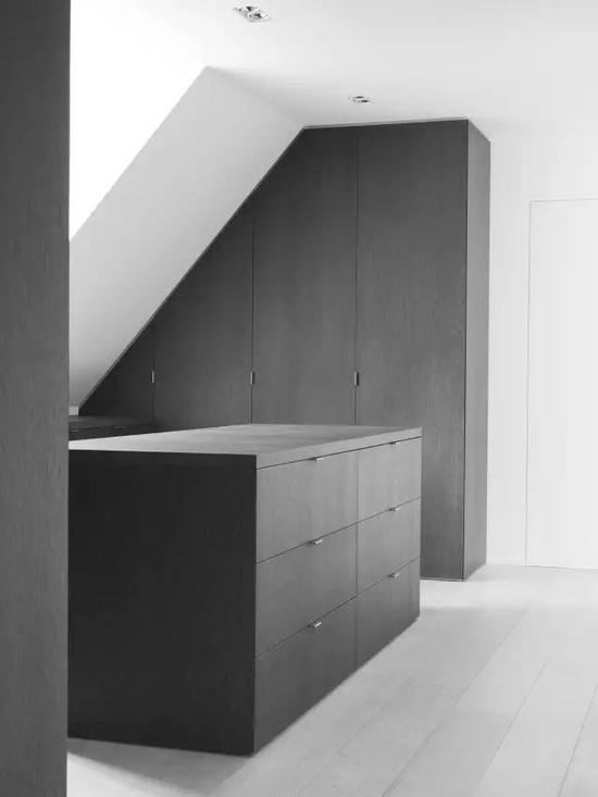 http://n.sinaimg.cn/fashion/transform/20170630/JDwJ-fyhskrp8711960.jpg