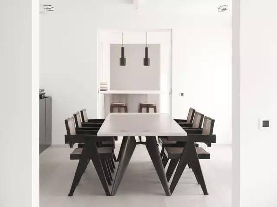 http://n.sinaimg.cn/fashion/transform/20170630/klxh-fyhskrp8708081.jpg