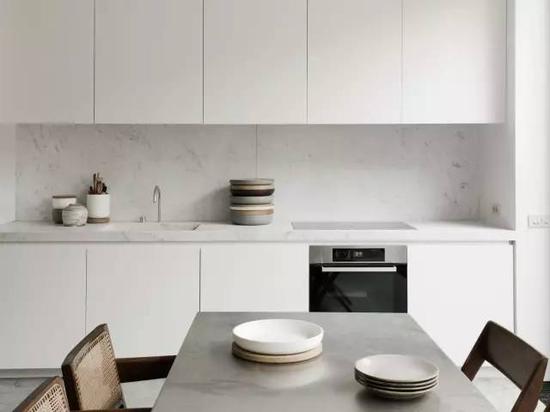 http://n.sinaimg.cn/fashion/transform/20170630/vEg3-fyhskrp8719306.jpg