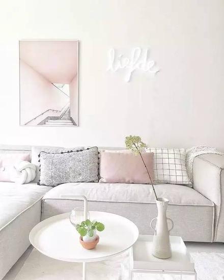http://n.sinaimg.cn/fashion/transform/20170901/WjCE-fykpysa2543042.jpg
