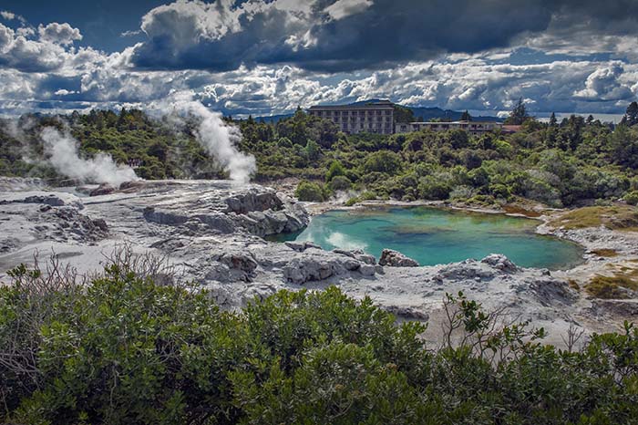 https://visionmagazine.com.au/article_photo/17/20180415041021-rotorua-2.jpg