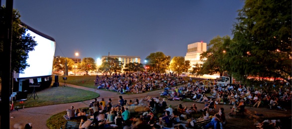 movies-in-the-park-2-Republic-Liz-Kreutz.jpg