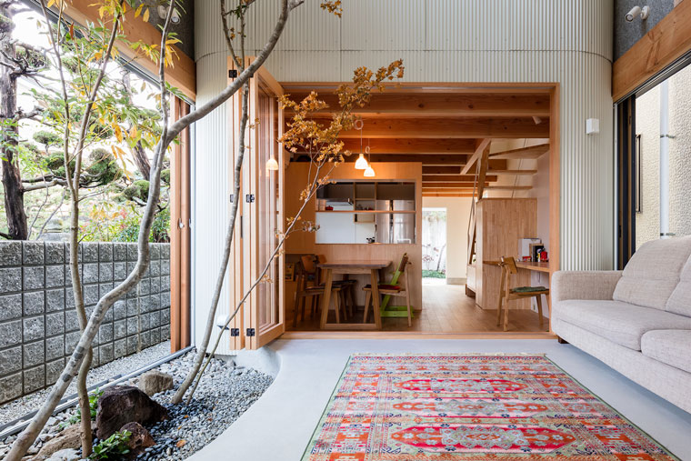 日本極簡風住宅自然樹