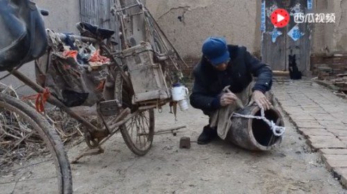 即将消失民间的手艺：70多岁大爷“以锔补瓷”