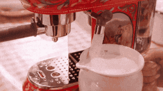 Dolce & Gabbana X Smeg 聯名的sicily is my love 系列
