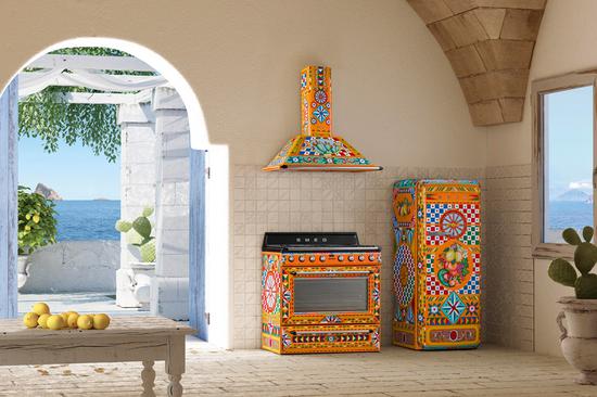 Dolce & Gabbana X Smeg「Divina Cucina」聯名系列