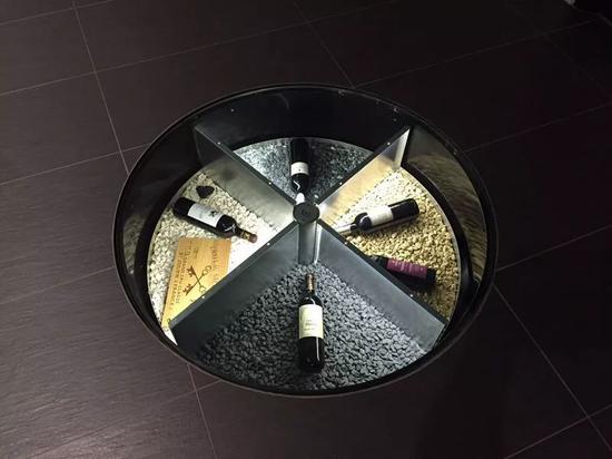 http://n.sinaimg.cn/fashion/crawl/162/w550h412/20180329/NScU-fyssmmc2971638.jpg