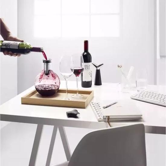 http://n.sinaimg.cn/fashion/crawl/300/w550h550/20180502/HwOj-fzyqqip8203824.jpg