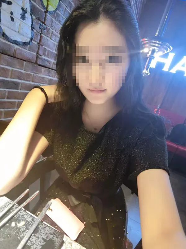 http://www.52hrttpic.com/image/infoImage/201805/12/D1526019624766.jpeg?600x800