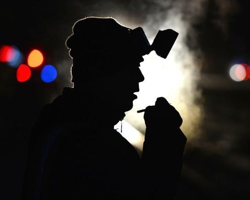 http://www.yeeyi.com/news/data/article/2018_05_16/8/pic_1526441779_60810.jpg