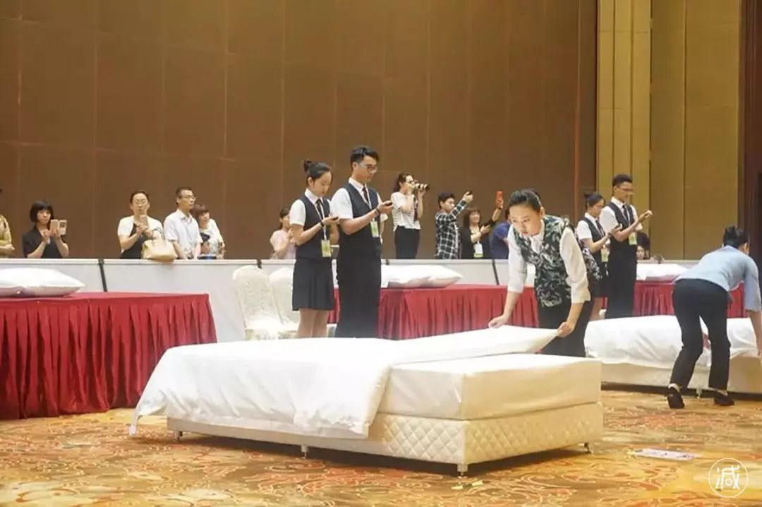 https://mmbiz.qpic.cn/mmbiz_jpg/XIo5icAdibUPL6I3Y4JqlJjGwmxmerI5DiaLf1UHVhHc6f1XiccDBiaHiaSxHnDbTeM38exbrKHEO0UdCpq4jYPT8iaOg/640?wx_fmt=jpeg