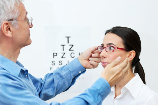 Z:\593-20180505\Final\B Section\B24-28- health-sally\protect-eyes.png