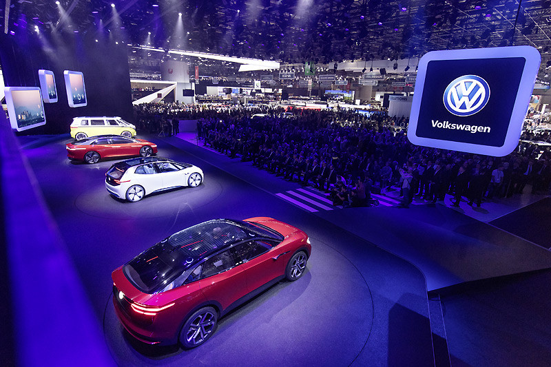 Z:\597-20180602\Draft\597-Car Guide\vw-tou\JbplRcc8OBd8SIE.jpg