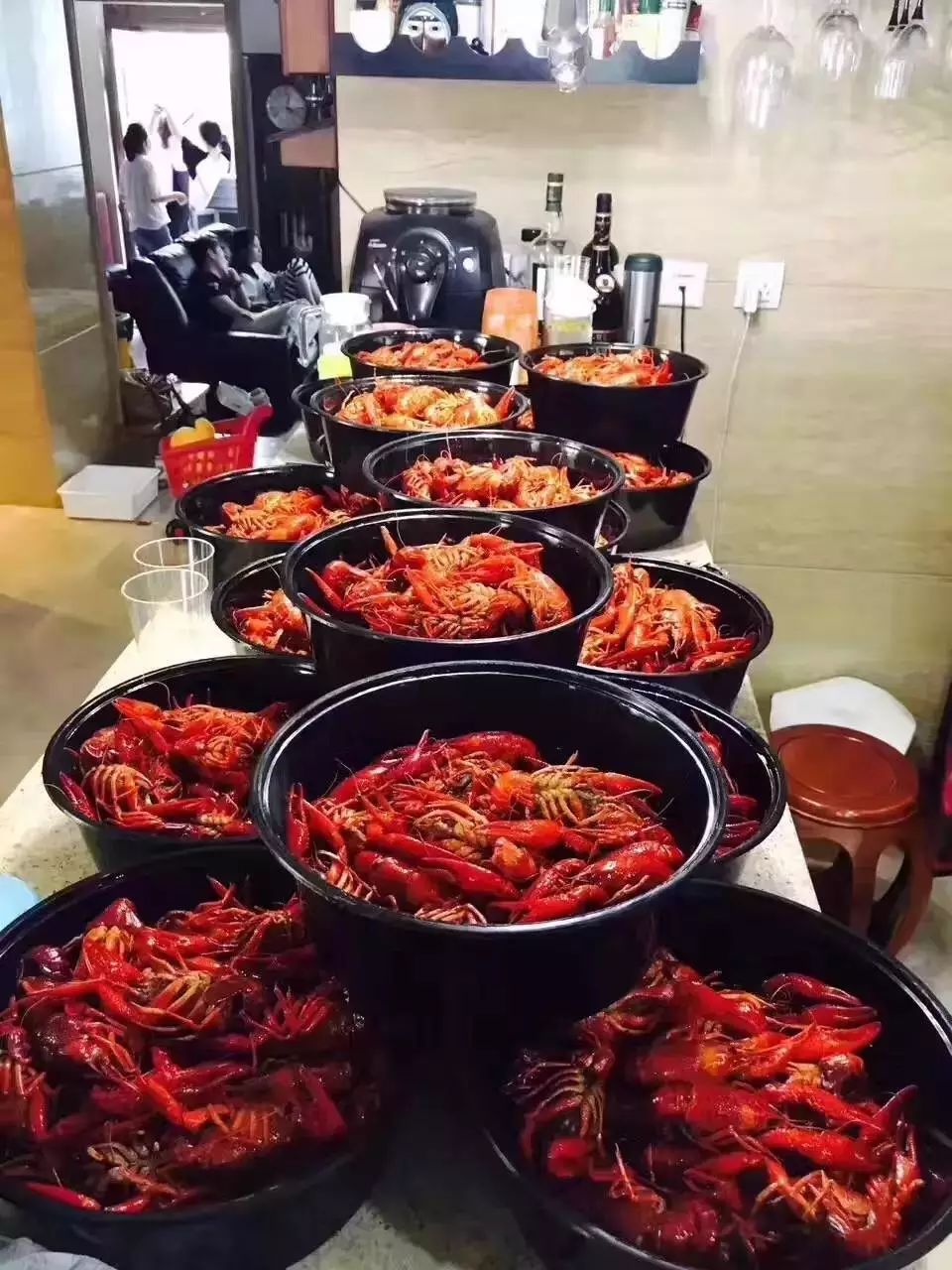 http://www.yeeyi.com/news/data/article/2018_06_13/2/pic_1528846945_50121.jpg