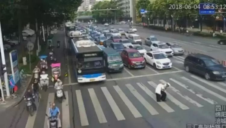 https://mmbiz.qpic.cn/mmbiz_jpg/XIo5icAdibUPLvbXOrfE6bibehIpqJTxhQwibwvWib5qAocTUA7ehMrRhDfdQXX56vKfSLmDR6t4UDtFtFNNvxEIJqg/640?wx_fmt=jpeg