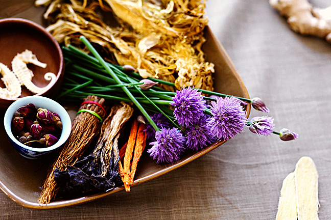 Z:\598-20180609\Final\B Section\B24-28- health-sally\648_chinese_medicine.jpg
