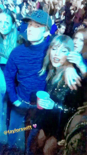 http://5b0988e595225.cdn.sohucs.com/images/20180630/2deffbf056f249a7a46ee6d04d1e9c85.gif