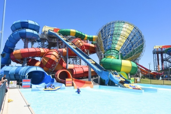 Z:\602-20180707\Final\A Section\AB09-10 finance\wet-n-wild-sydney-1.jpg