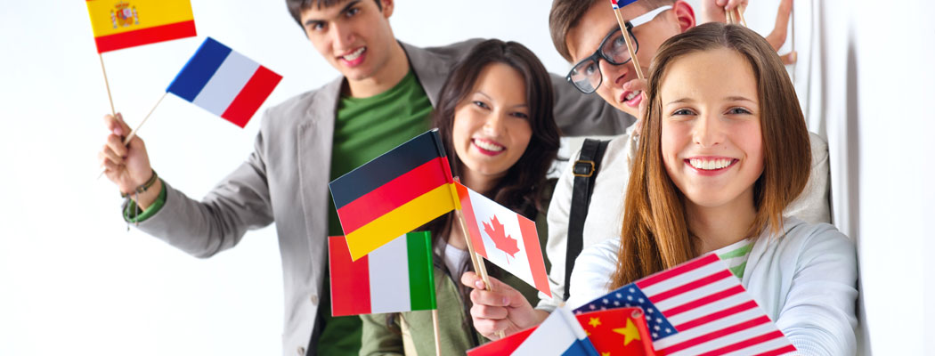 Z:\603-20180714\Final\A Section\AB09-10 finance\international-students.jpg