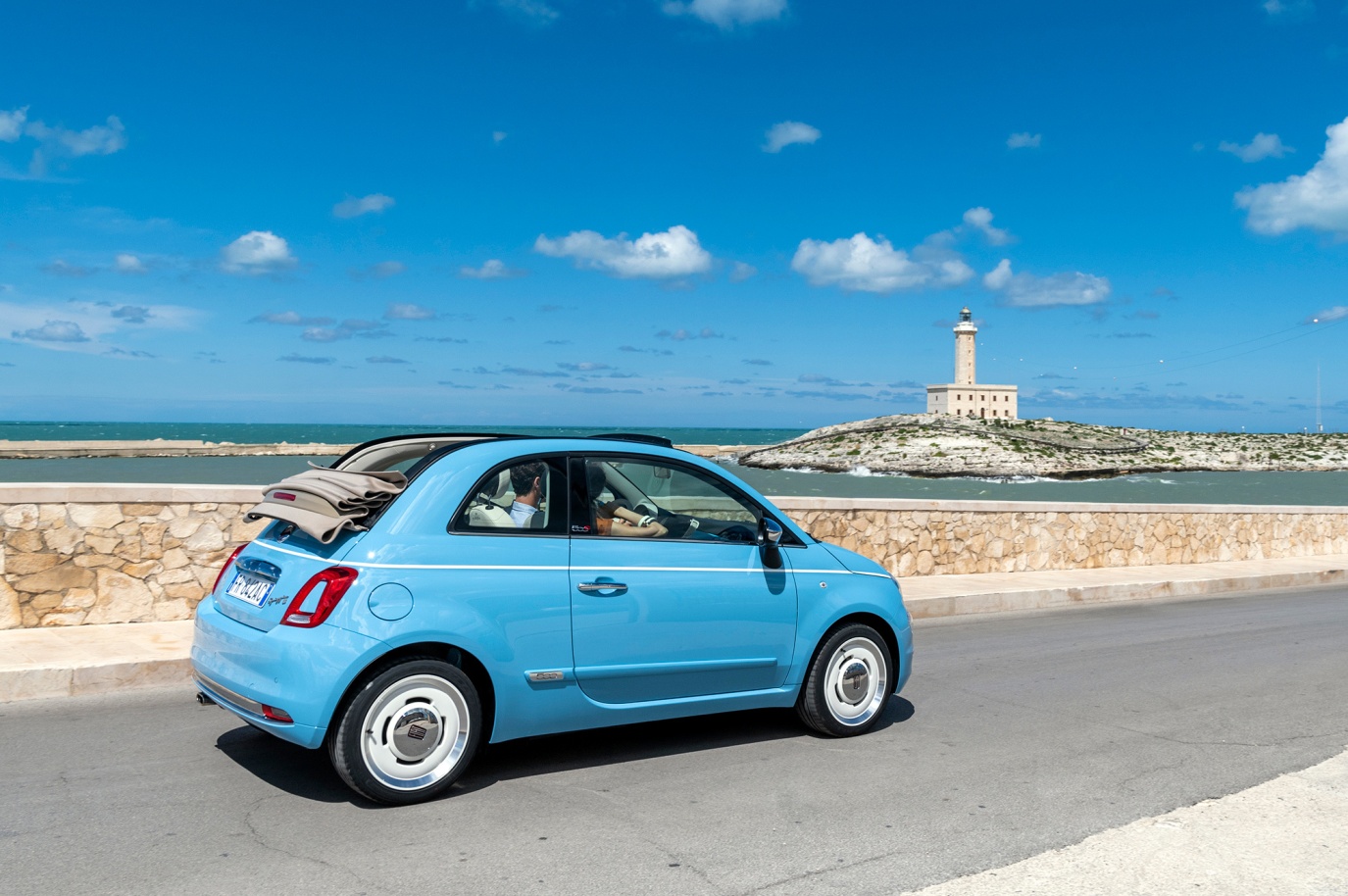 Z:\604-20180721\Draft\604-Car Guide\fiat-touban\5b3dc547ec05c4fe0a0000ae.jpg