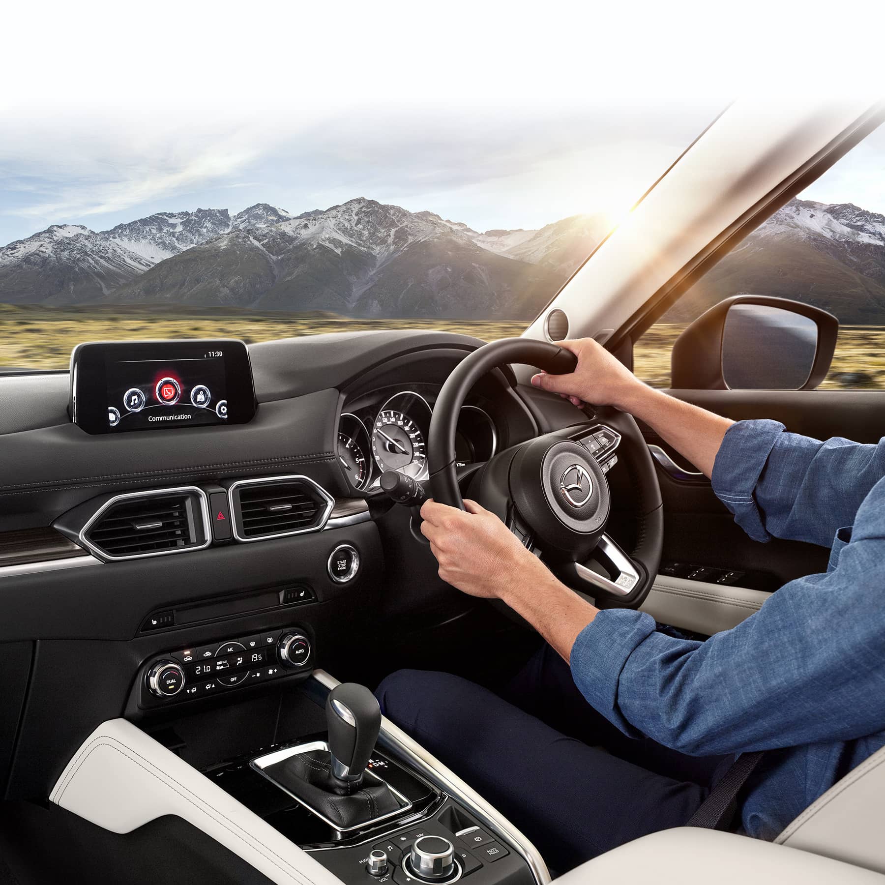 C:\Users\user\Desktop\11\606-Car Guide\pick\tech_mzdconnect.jpg