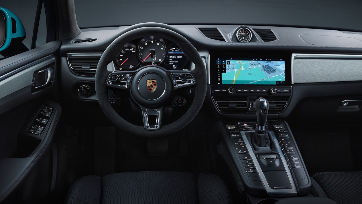 C:\Users\user\Desktop\11\606-Car Guide\porsche-touban\5b5864a1ec05c4e36e00017d.jpg