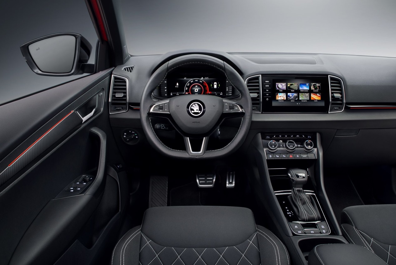 C:\Users\user\Desktop\新增資料夾\607-Car Guide\karoq\5b62d164ec05c4377800004b.jpg