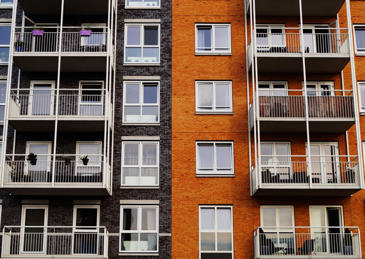 C:\Users\user\Downloads\apartment-architecture-balcony-129494.jpg