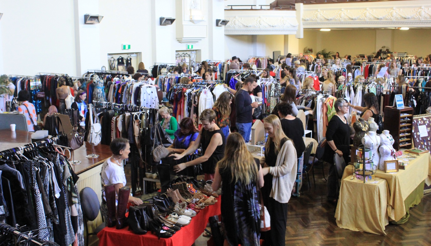 D:\Sally Bai\生活网文章\0808\melbourne-fashion-market1.JPG