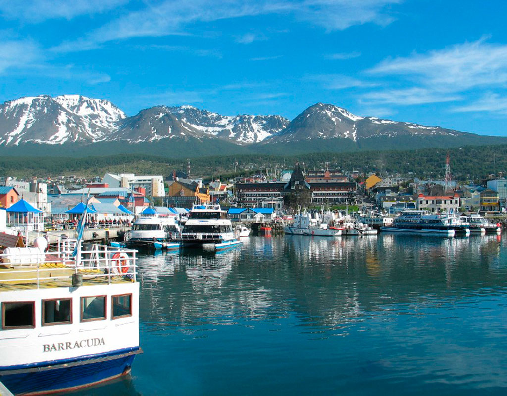 Z:\607-20180811\Final\B Section\B08-09\ushuaia2.jpg