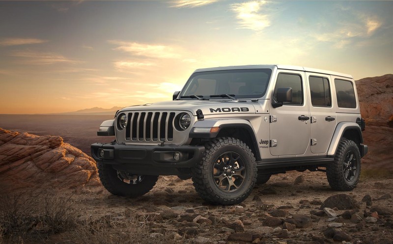 C:\Users\user\Desktop\新增資料夾\20180912\612-Car Guide\jeep\oPQ7XkLua4UrQsR.jpg