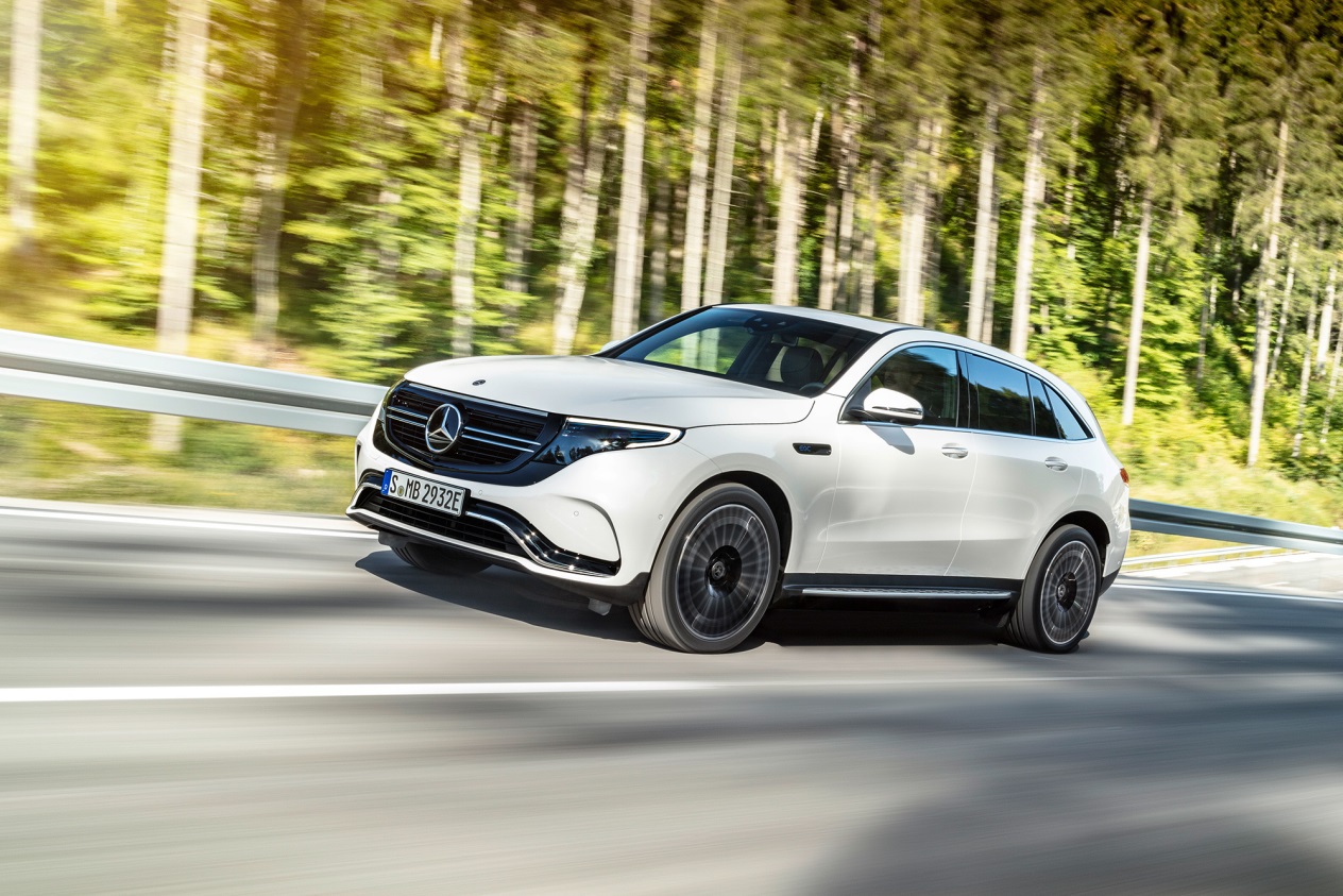 C:\Users\user\Desktop\新增資料夾\20180912\612-Car Guide\benz-full\5b8f9196ec05c4120200012a.jpg