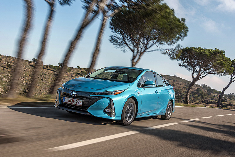 C:\Users\user\Desktop\新增資料夾\20180919\613-Car Guide\toyota\N8pBJirV13srHqo1.jpg