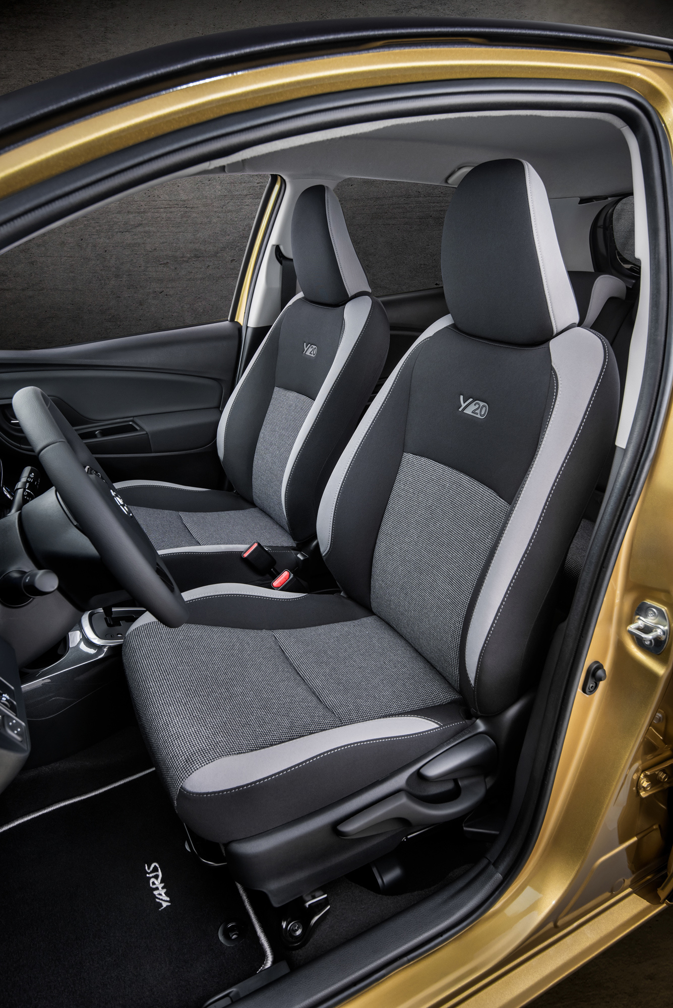 C:\Users\user\Desktop\新增資料夾\20180926\614-Car Guide\yaris\5b9b8561ec05c4bb7c0000ce.jpg