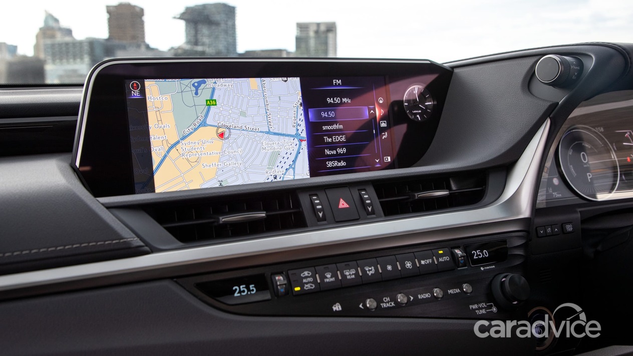 C:\Users\user\Desktop\新增資料夾\20180926\614-Car Guide\lexus\cuuw0c35z0nsmjz0hx19.jpg